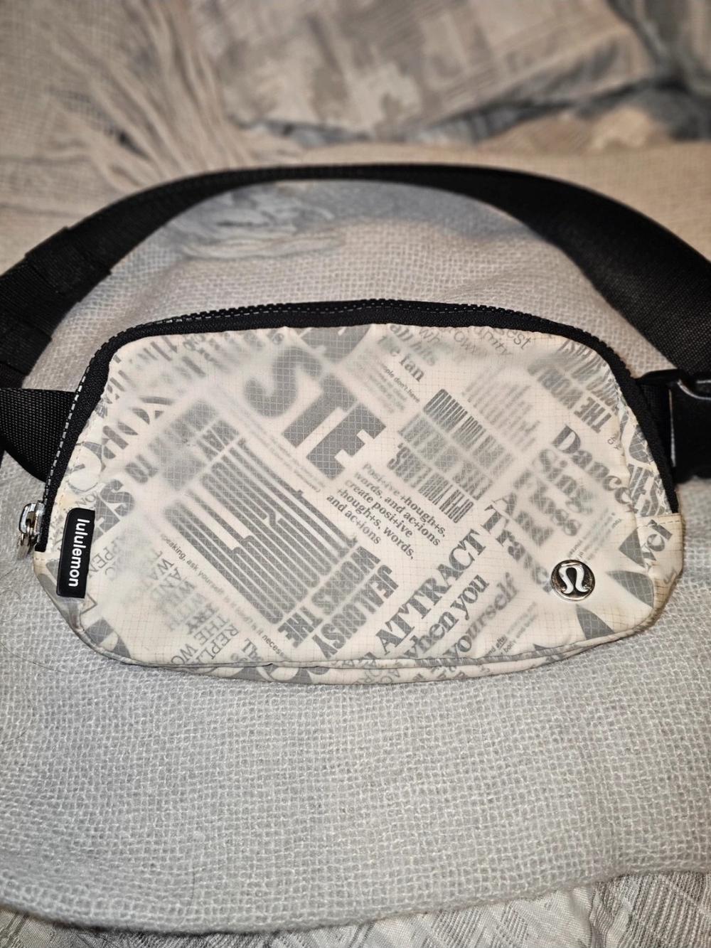 Lululemon Everywhere Crossbody / Belt Bag Newspaper Print Crossbody Black White